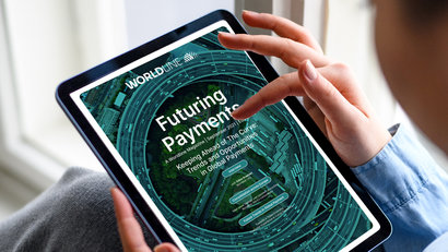 Man holding the Futuring payments edition 4 magazine